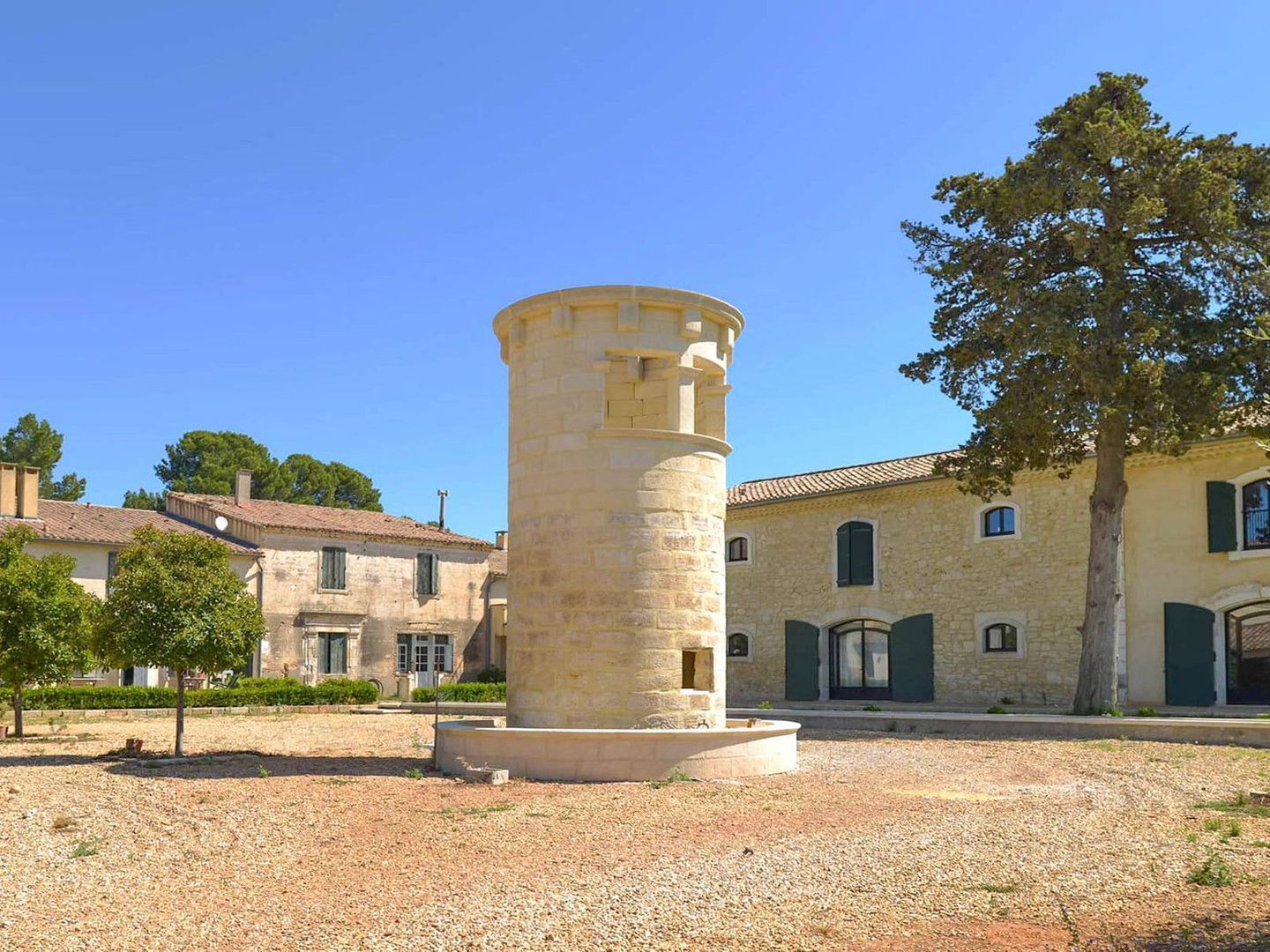 Vauvert, Vauvert foto-1