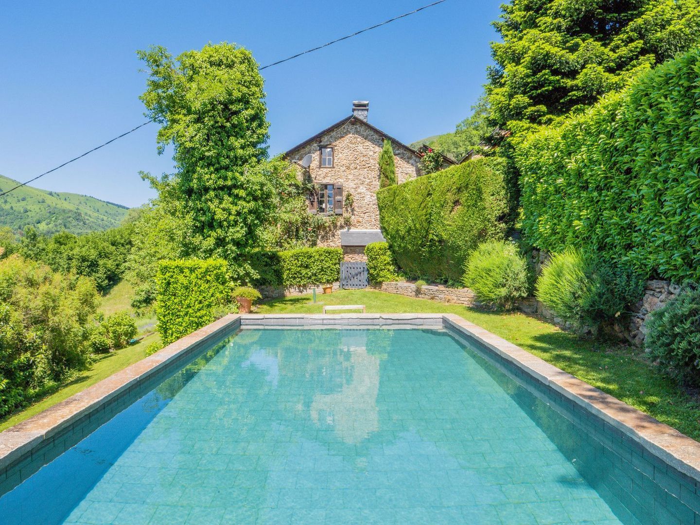 Saurat, Saurat foto-2