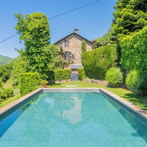 Saurat, Saurat foto-1