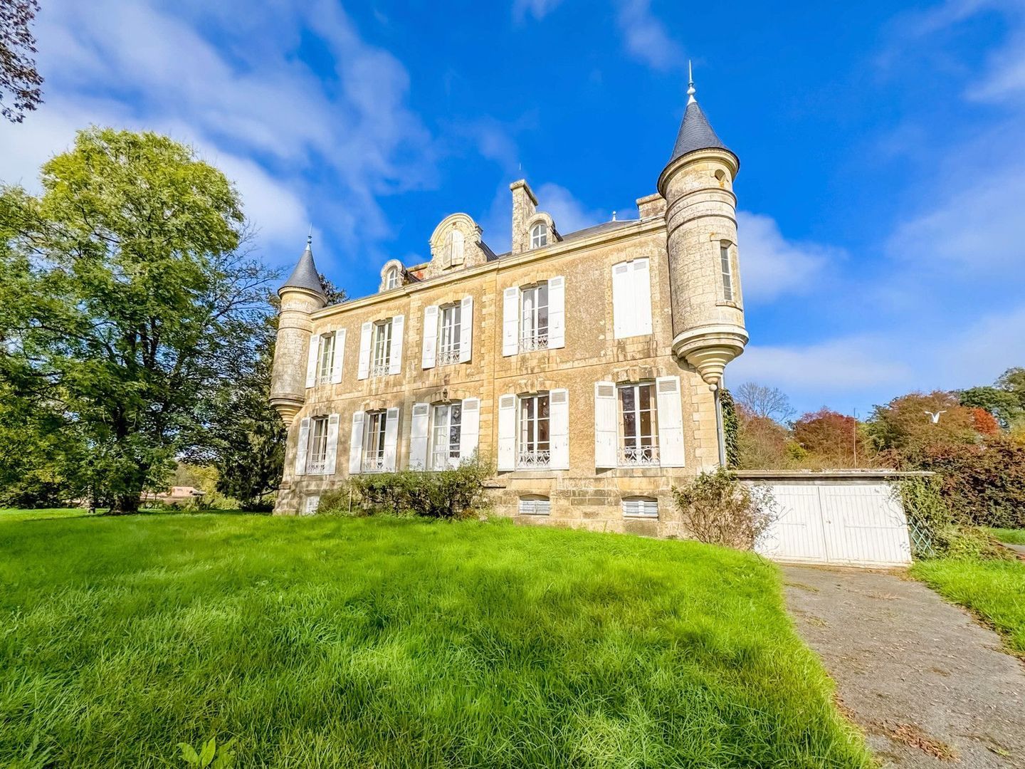 Saint-Maixent-de-Beugné, Saint-Maixent-de-Beugné foto-0