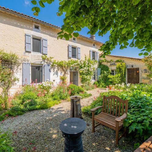 Angoulême, Angoulême foto-1