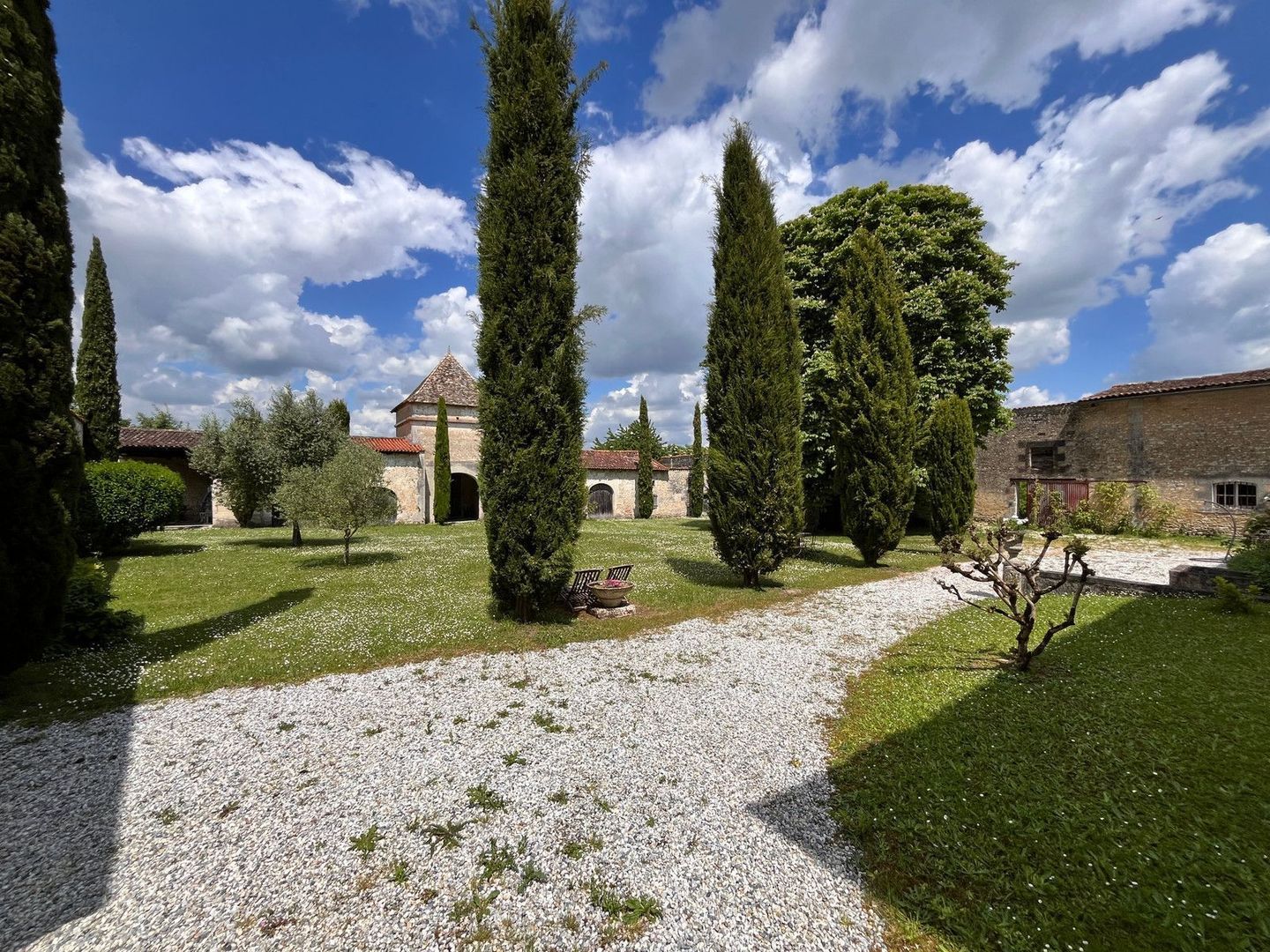 Archiac, Archiac foto-3