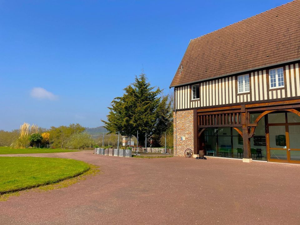 Lessard-et-le-Chêne, Lessard-et-le-Chêne foto-3