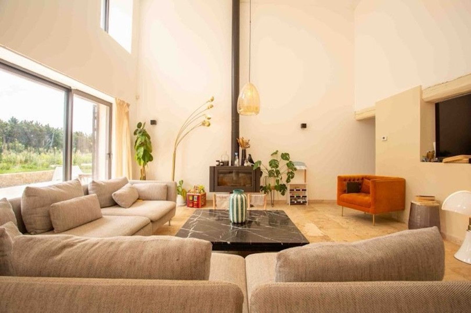 Rognonas, Rognonas foto-2