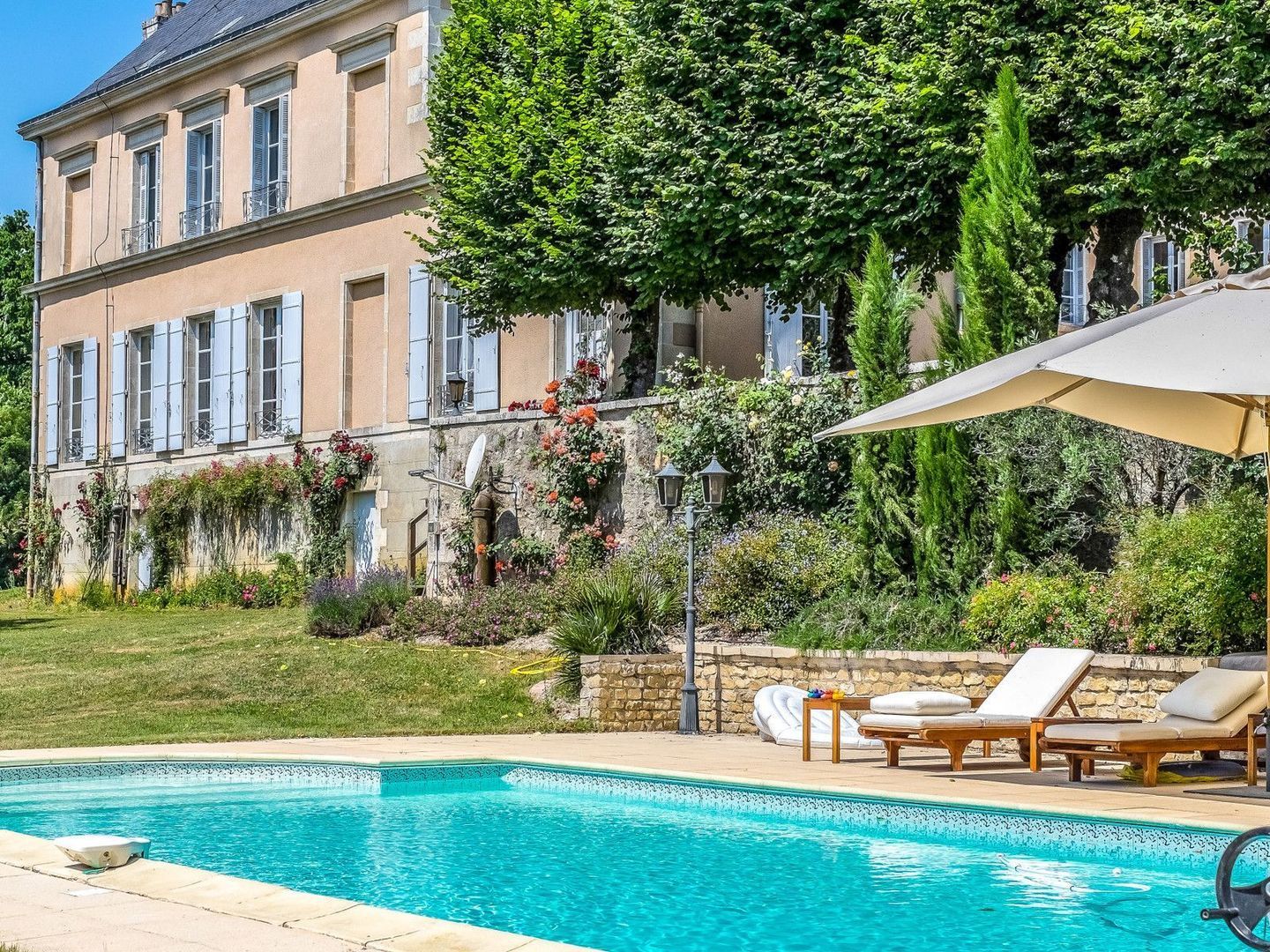 Jazeneuil, Jazeneuil foto-1