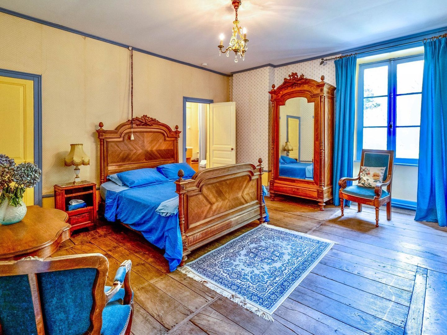 Uzerche, Uzerche foto-3