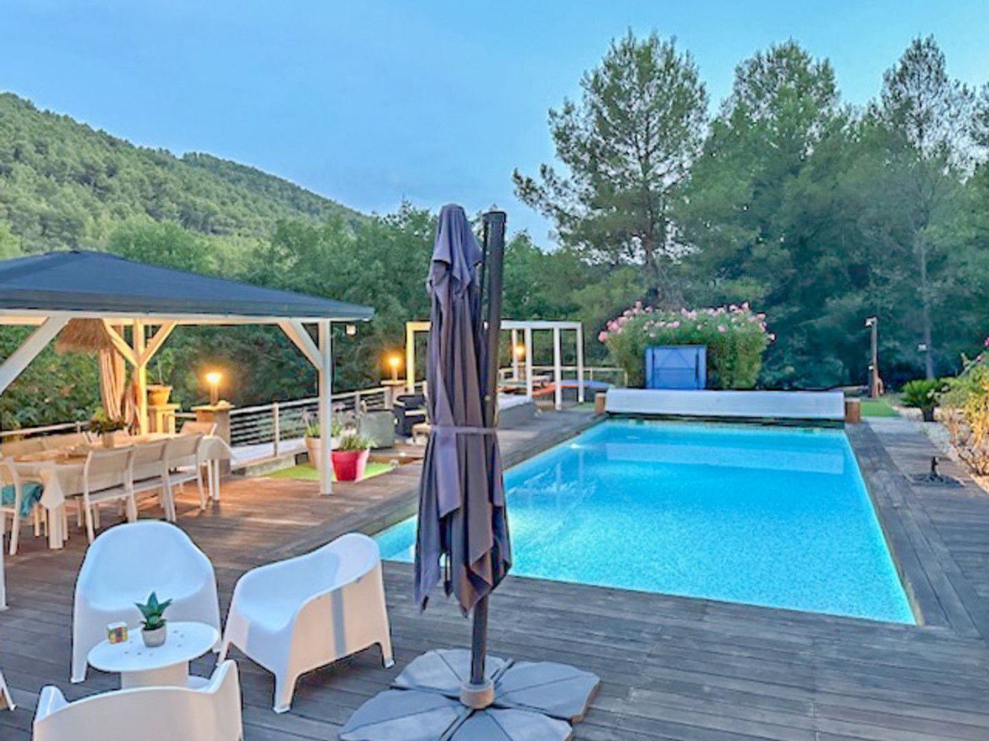 Auriol, Auriol foto-1