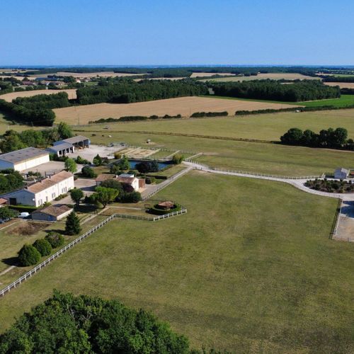 Aubigné, Aubigné foto-1