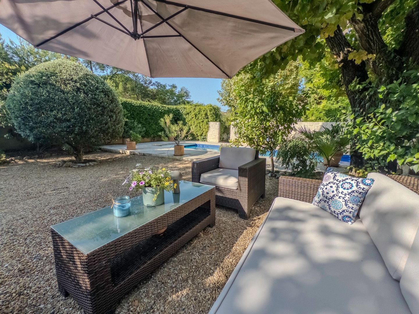 Neffiès, Neffiès foto-5