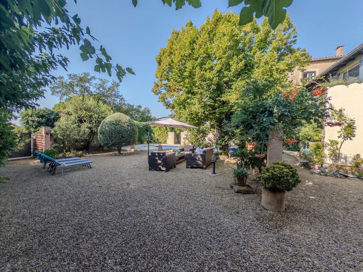 Neffiès, Neffiès foto-6