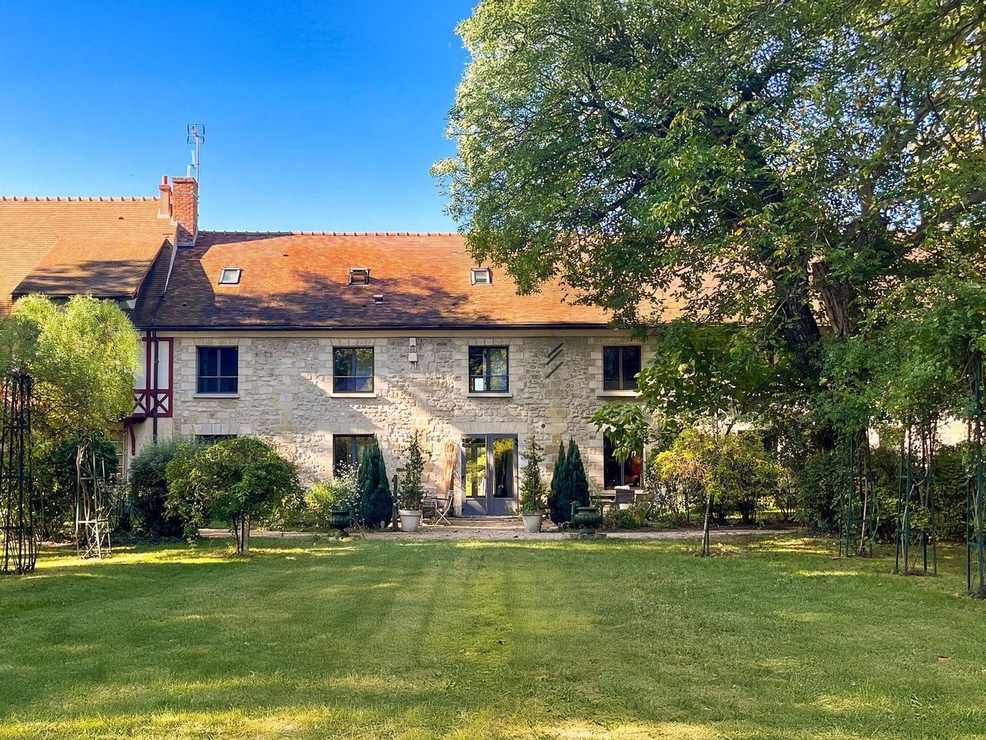 14 Rue De Neuville, Cergy foto-0