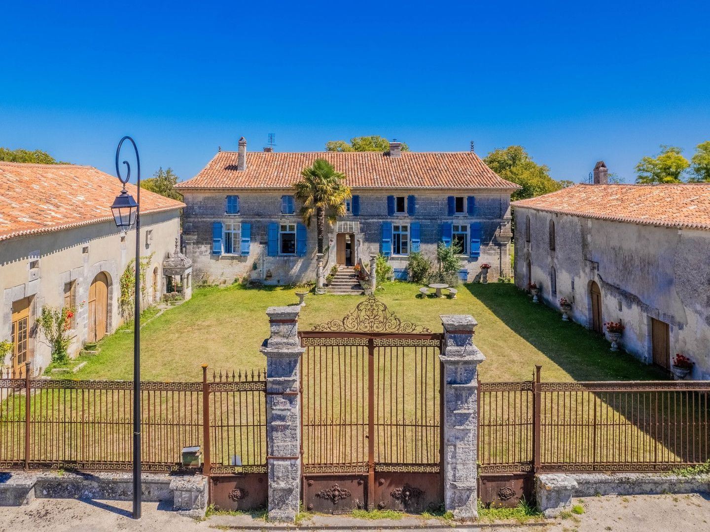 Bertric-Burée, Bertric-Burée foto-0