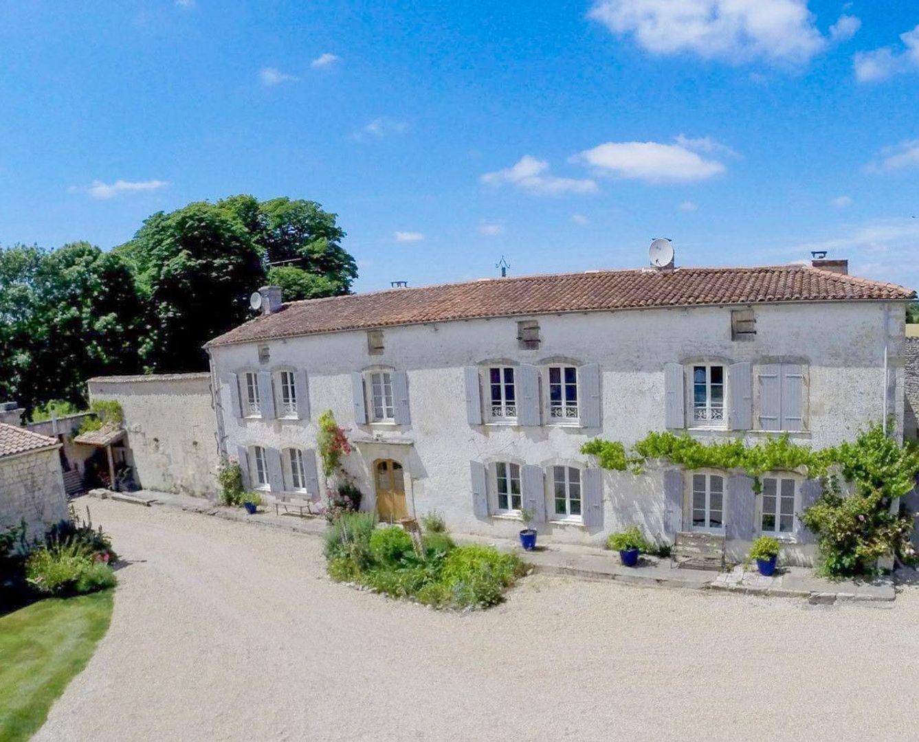 Surgères, Surgères foto-0