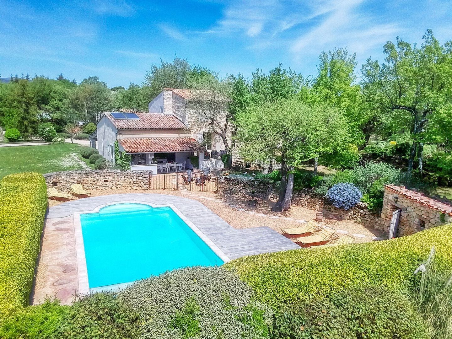 Caseneuve, Caseneuve foto-3