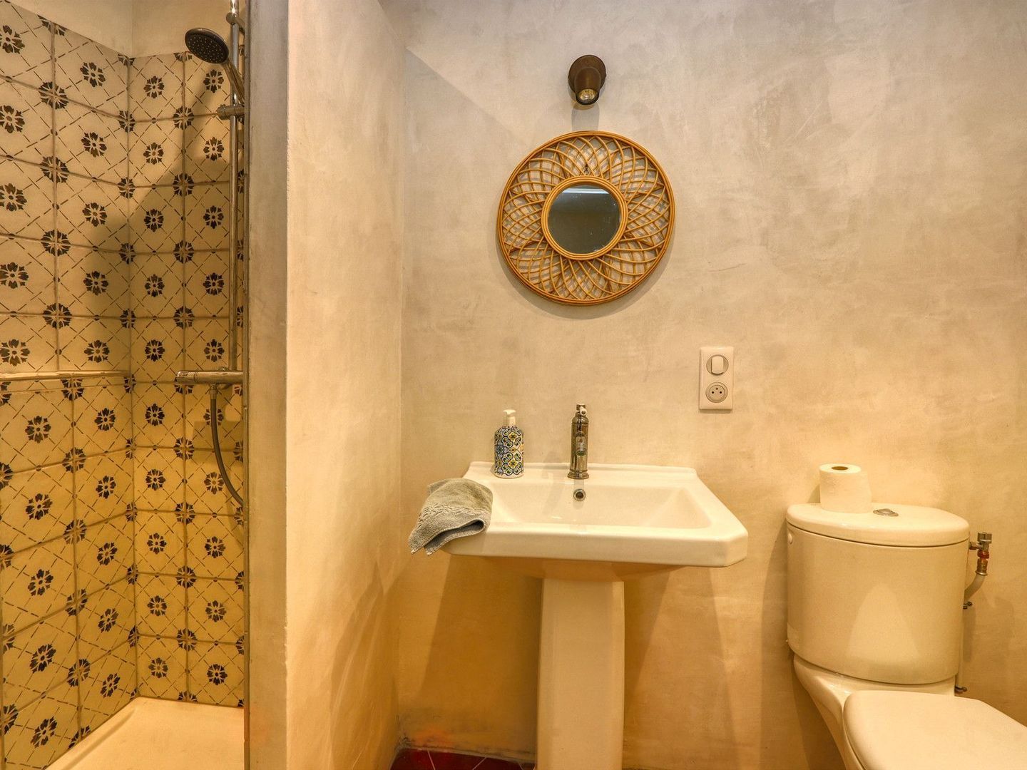 Saint-Saturnin-lès-Apt, Saint-Saturnin-lès-Apt foto-7