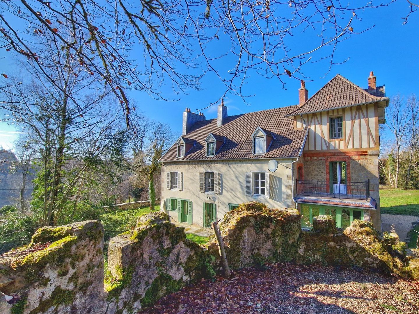 Vallière, Vallière foto-0
