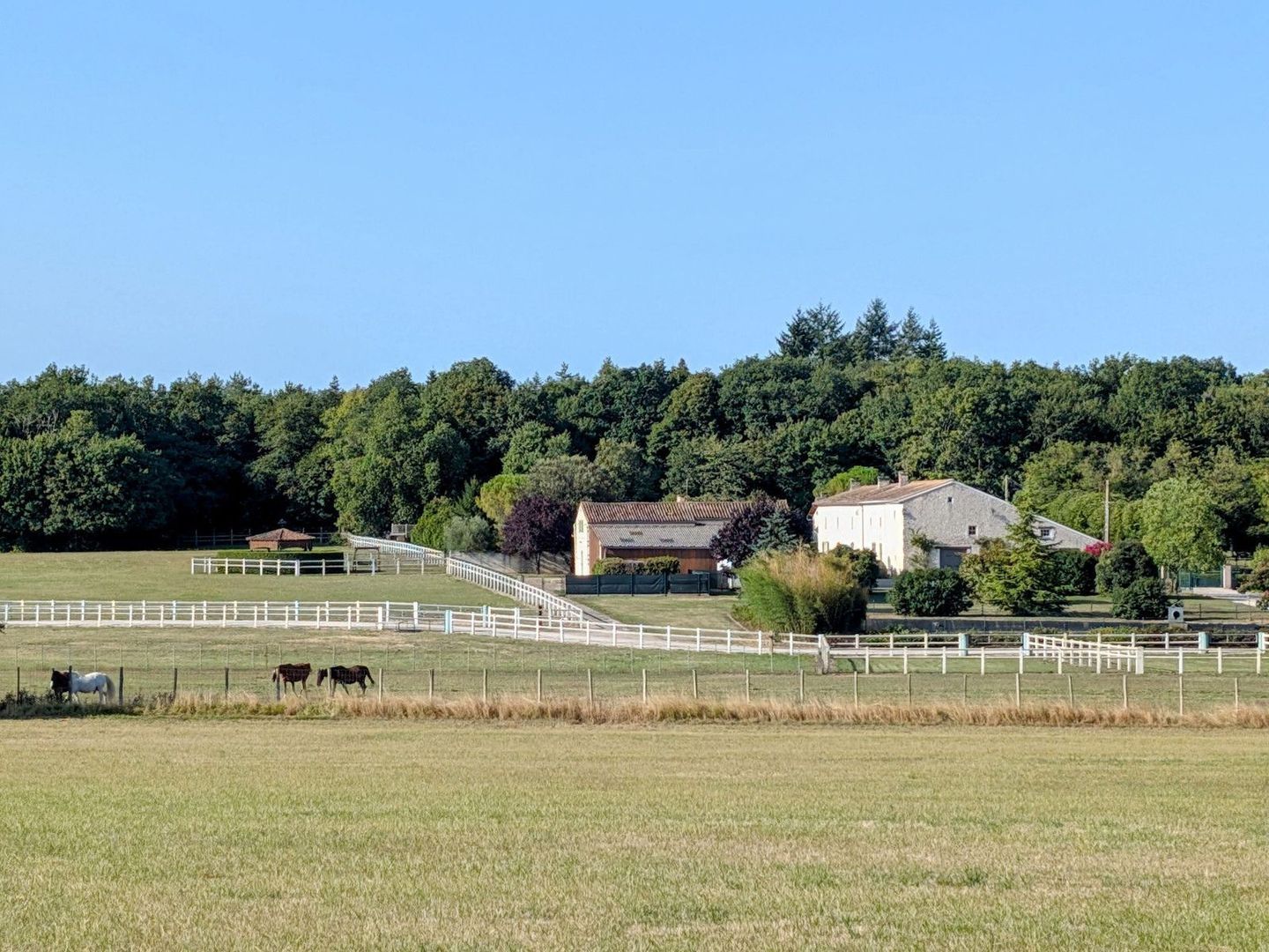 Aubigné, Aubigné foto-1