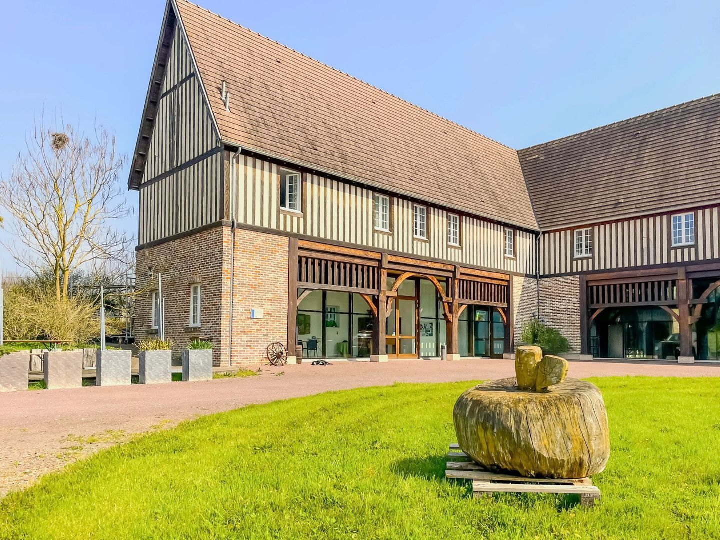 Lessard-et-le-Chêne, Lessard-et-le-Chêne foto-0