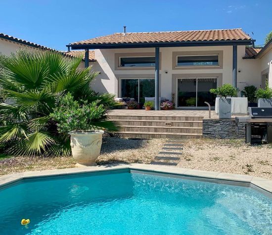 Castillon-du-Gard, Castillon-du-Gard