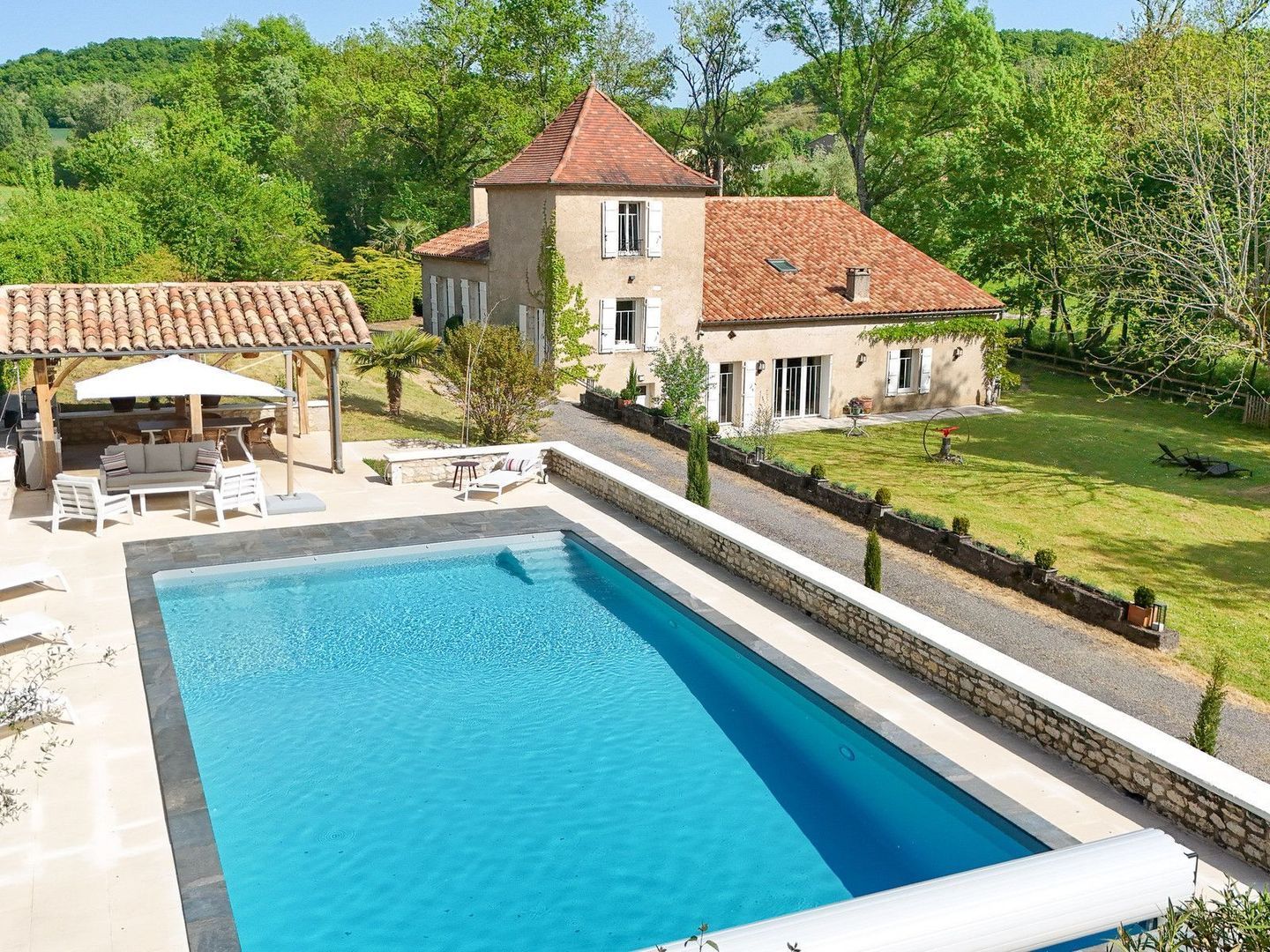 Montcuq-en-Quercy-Blanc, Montcuq-en-Quercy-Blanc foto-0