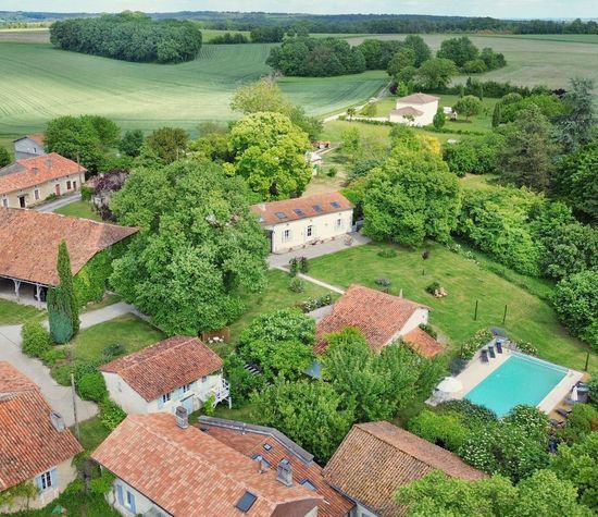 Saint-Romain, Saint-Romain