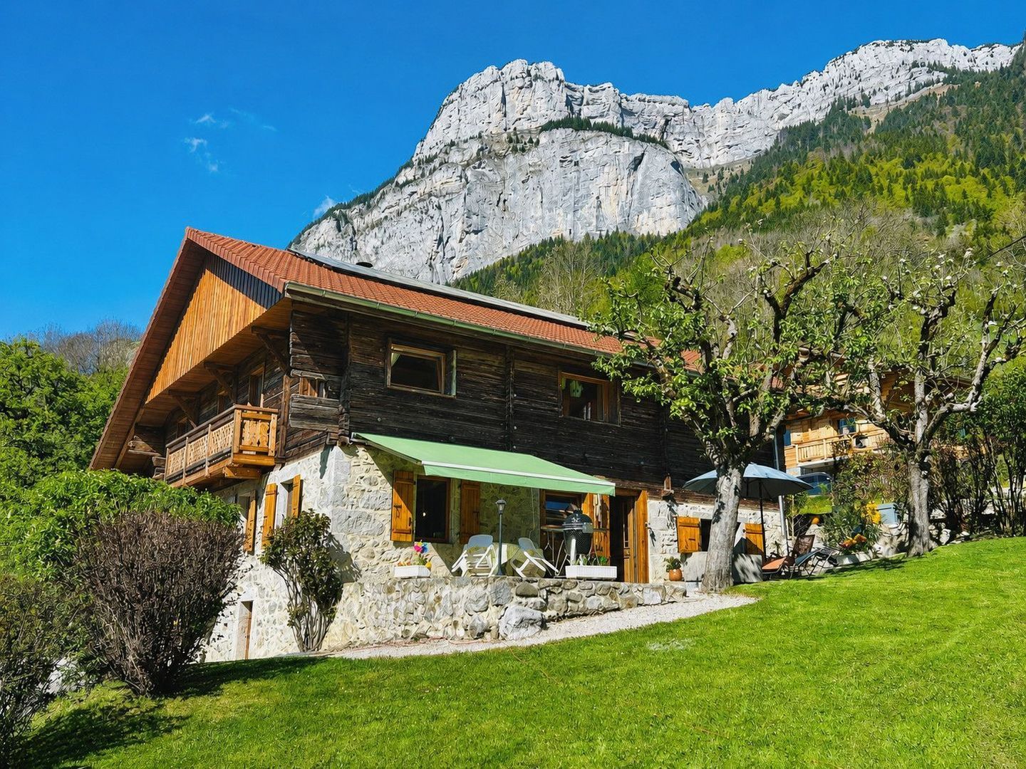 Glières-Val-de-Borne, Glières-Val-de-Borne foto-0