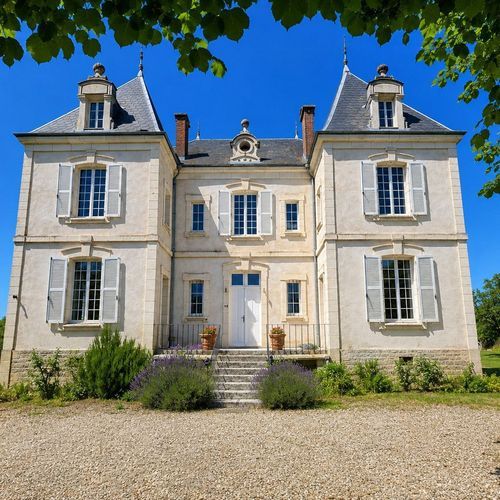 Flogny-la-Chapelle, Flogny-la-Chapelle foto-1