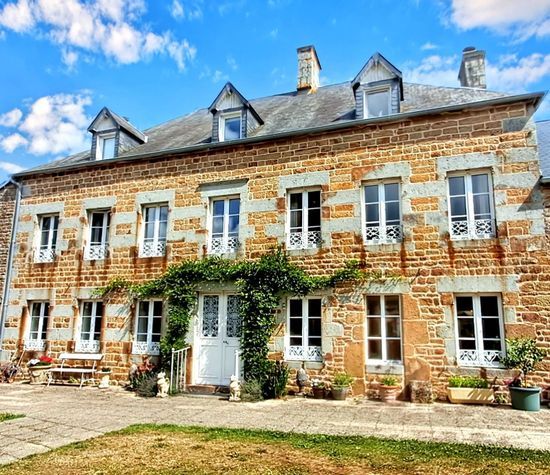 Athis-Val de Rouvre, Athis-Val de Rouvre
