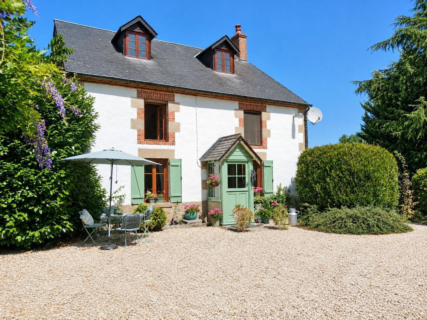 Saint-Dizier-les-Domaines, Saint-Dizier-les-Domaines foto-0