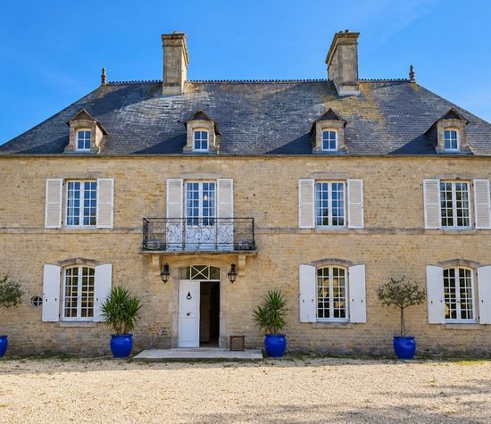 La Cour, Audouville-la-Hubert