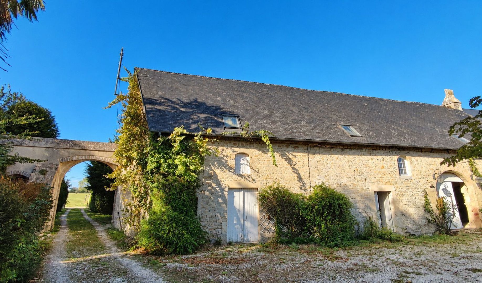 La Cour, Audouville-la-Hubert foto-6