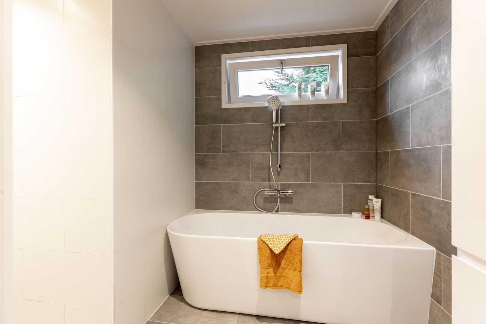 Middelweg 10, Rockanje foto-16