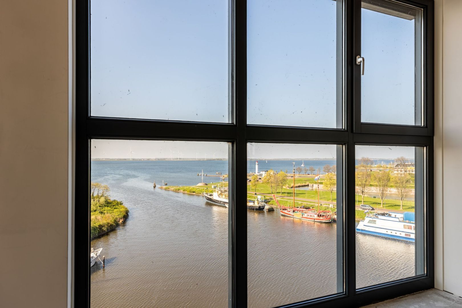 Stationsplein 202, Hellevoetsluis foto-14