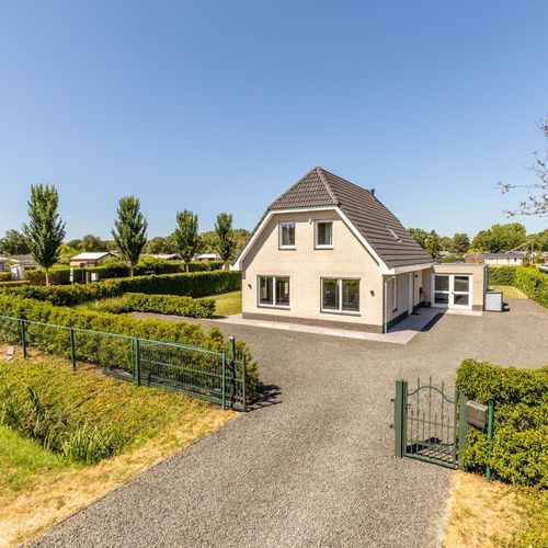 Zeehoeveweg 17, Oostvoorne foto-1