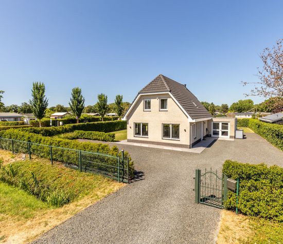 Zeehoeveweg 17, Oostvoorne