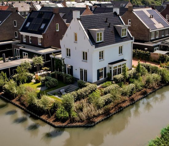 Bijenkorf 25, Moordrecht