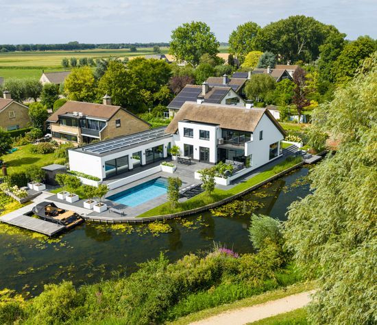 Binnenmaasoever 14, Maasdam