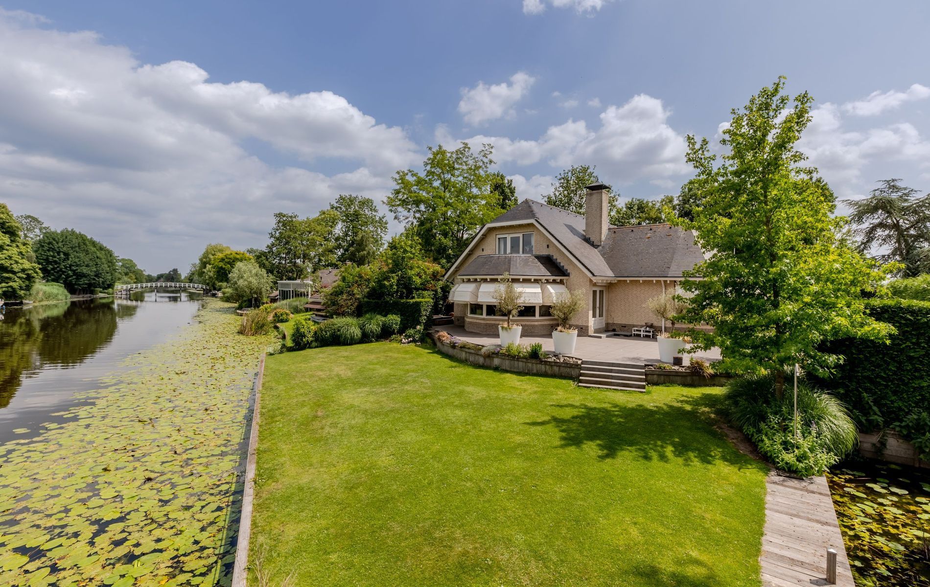 Muisbroekseweg 25, Giessenburg