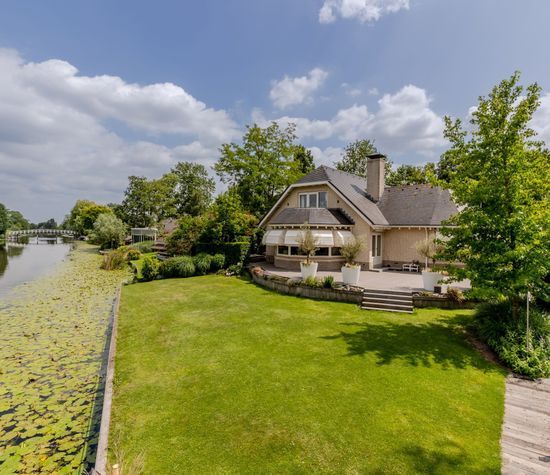 Muisbroekseweg 25, Giessenburg