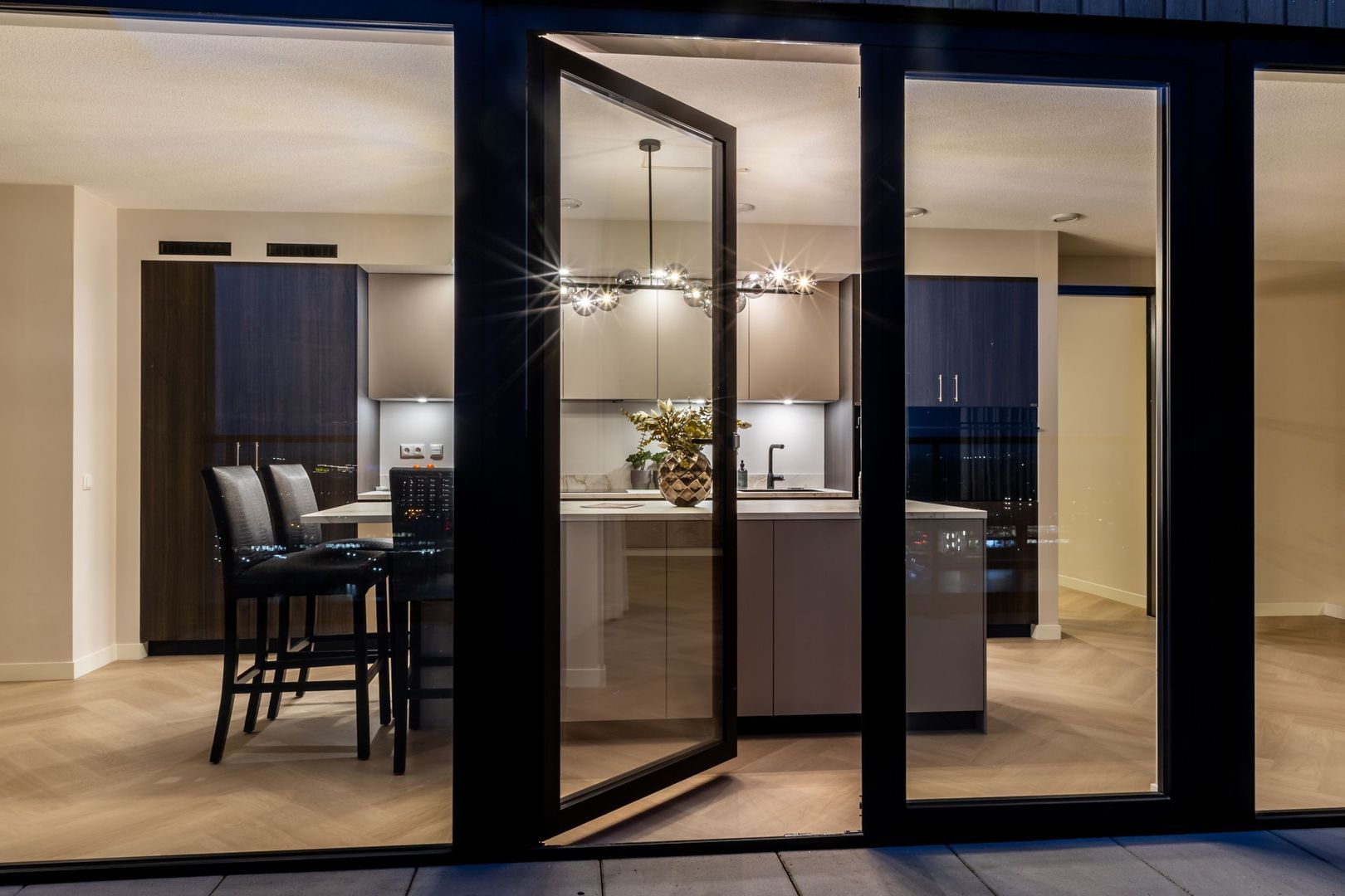 Maashaven N.z. 711, Rotterdam foto-22