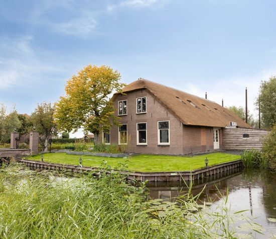 Hoofdweg 106, Zegveld