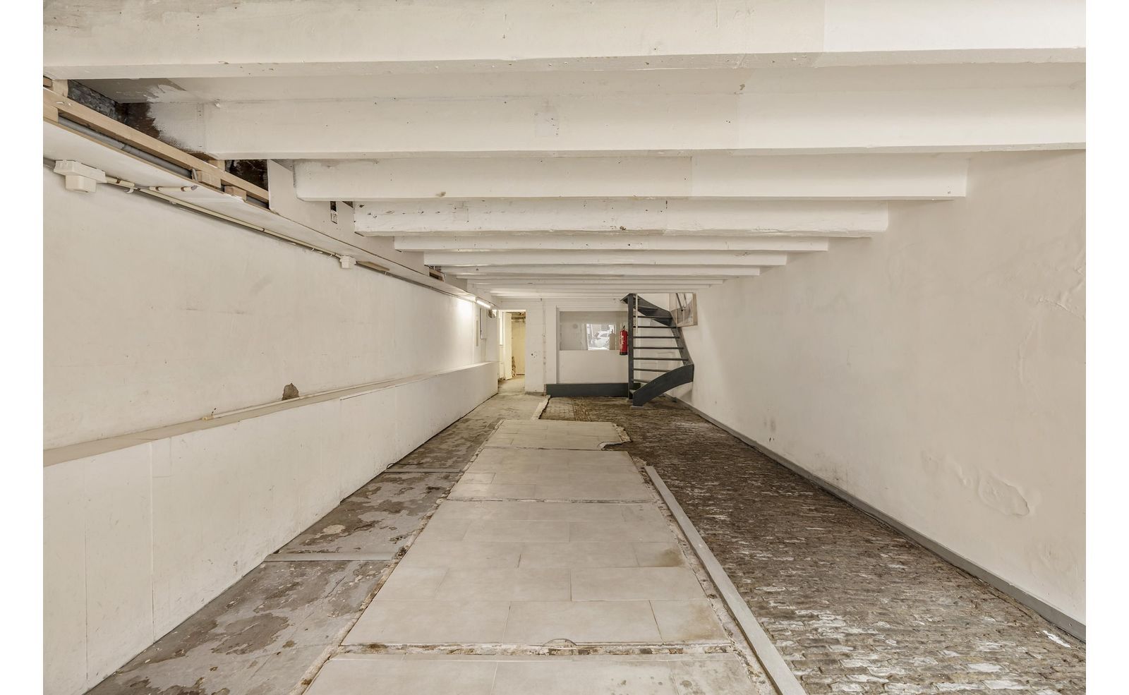 Oudezijds Achterburgwal 124, Amsterdam foto-18
