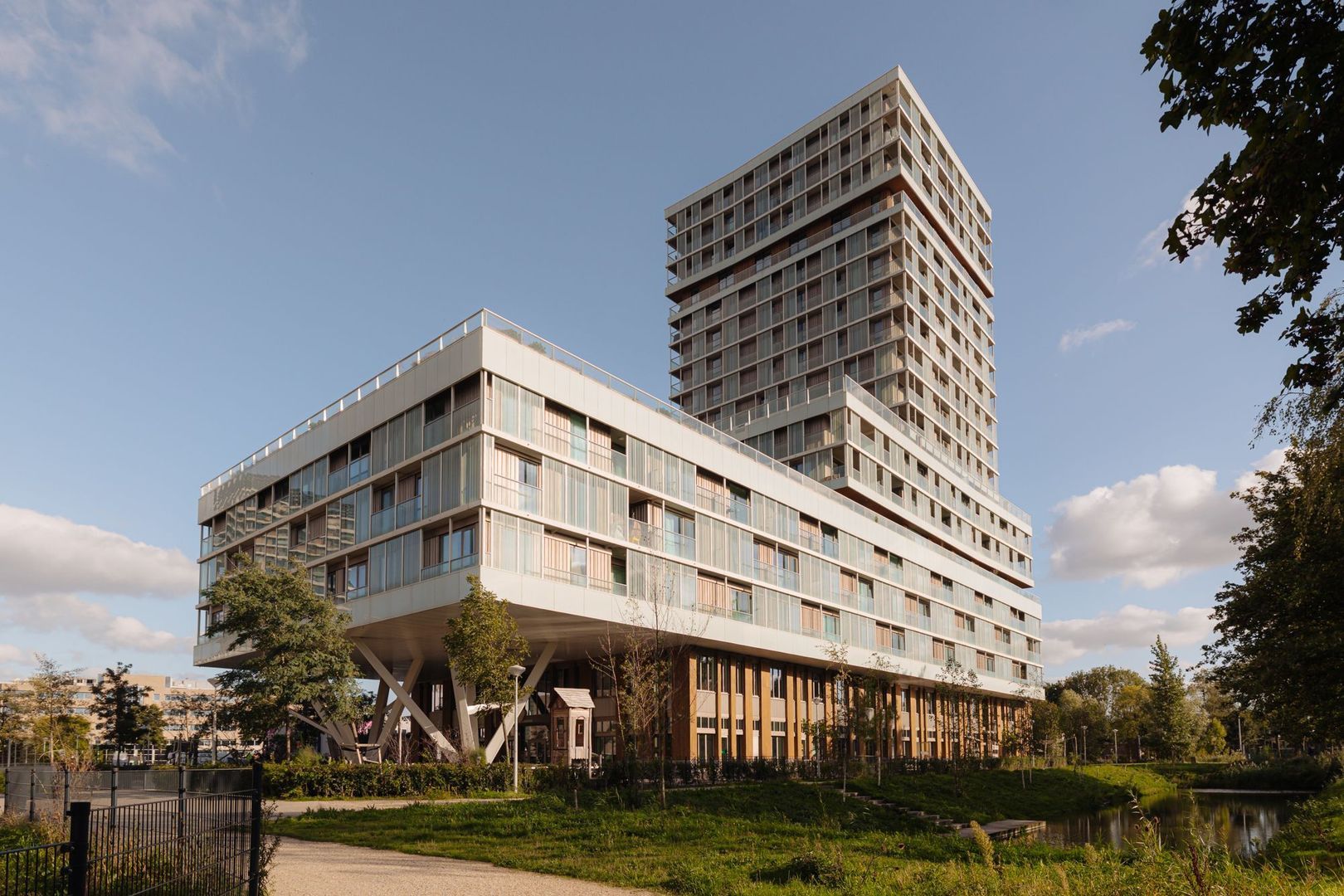 Heathrowstraat 386, Amsterdam foto-0