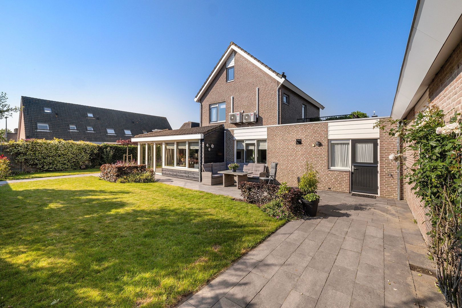 Narcissenpad 69, Stellendam foto-45