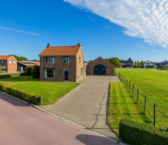 Molenweg 10, Oude-Tonge