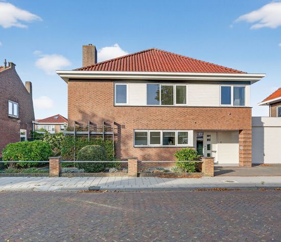 Burgemeester Mijslaan 4, Middelharnis