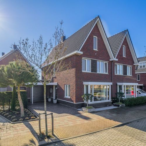 Joost van den Vondellaan 122, Middelharnis foto-1