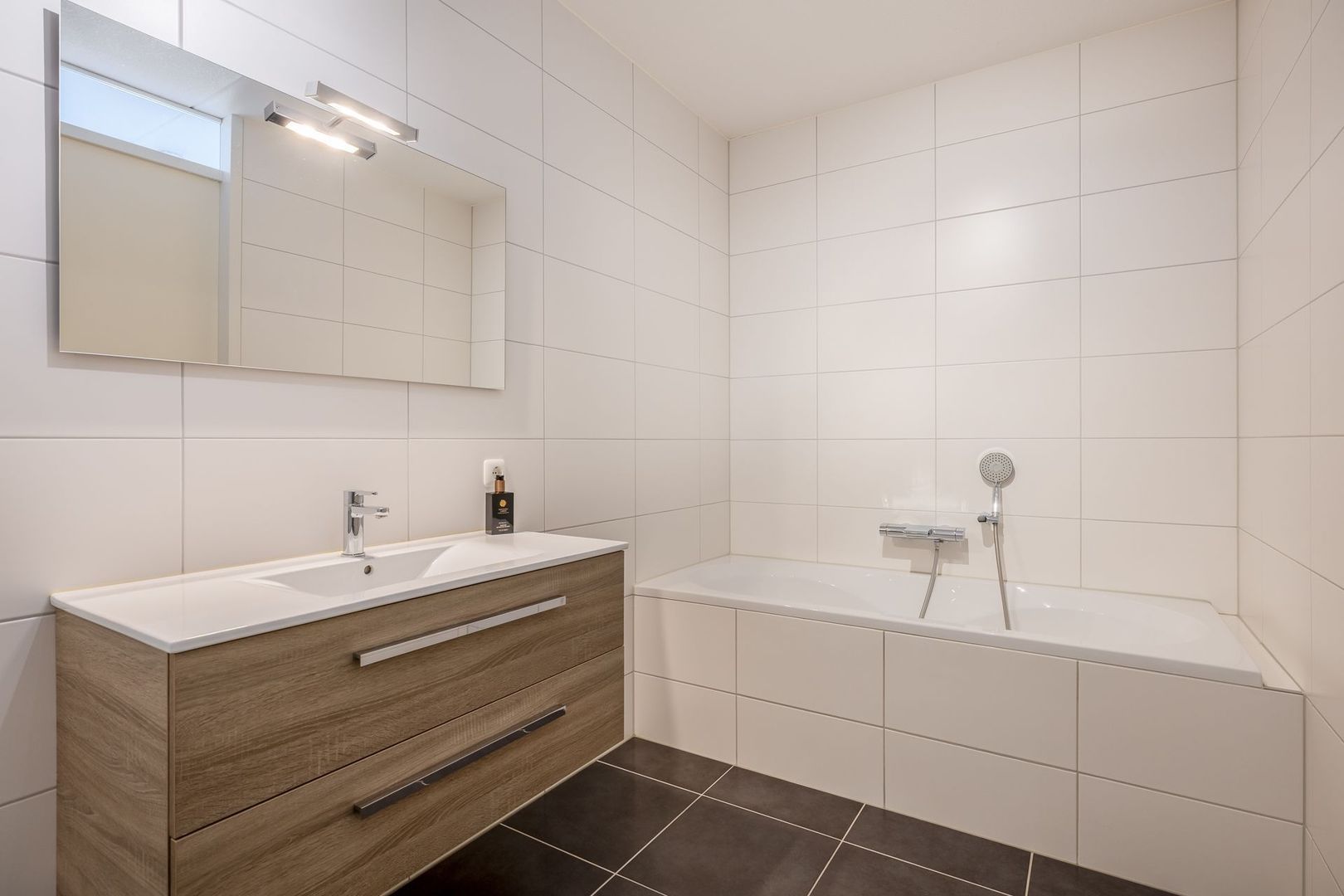 Joost van den Vondellaan 122, Middelharnis foto-27