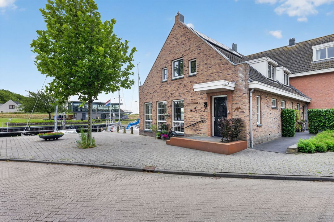Handelskade 1, Oude-Tonge foto-2