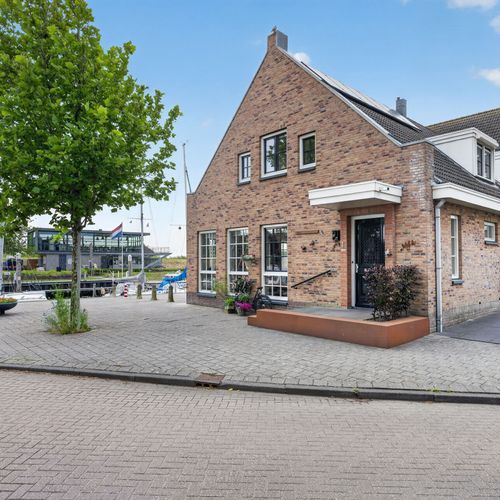 Handelskade 1, Oude-Tonge foto-1